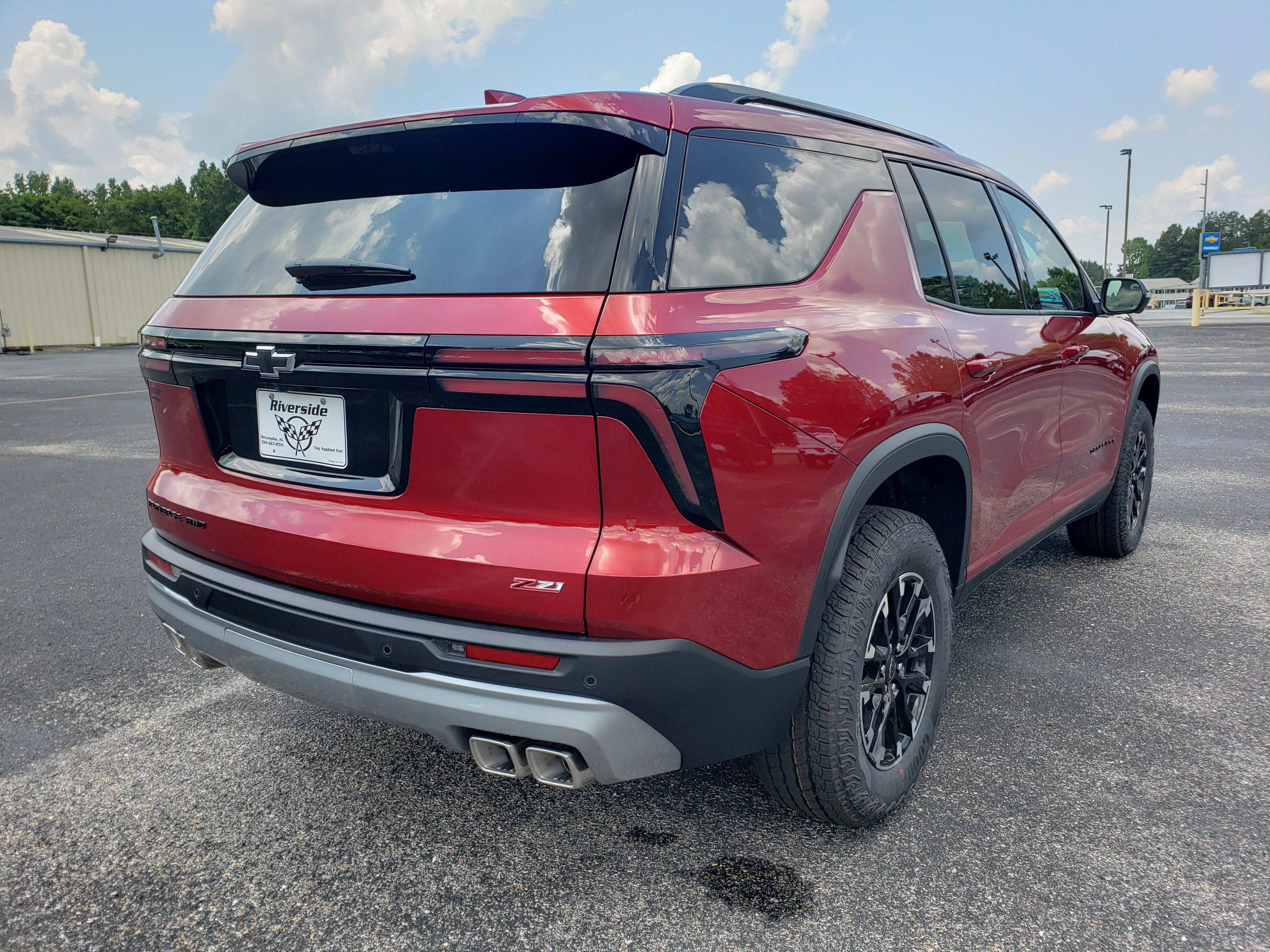 New 2026 Chevrolet Traverse Z71 w/ Driver Confidence Package AWD/4WD image 3
