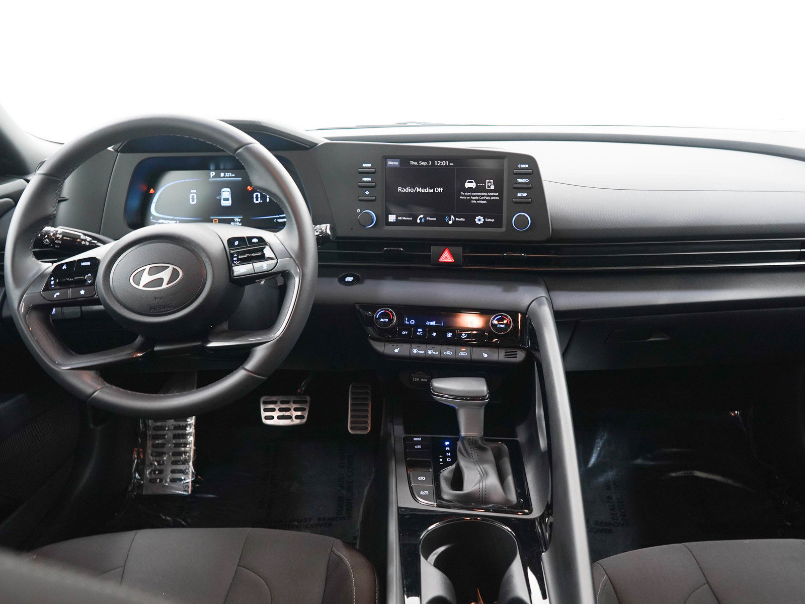 Certified 2026 Hyundai Elantra SEL Sport Premium FWD image 13