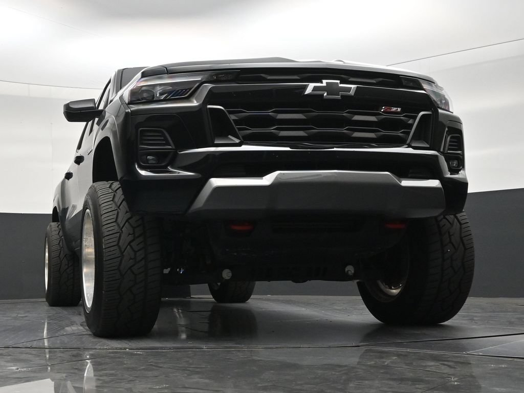 Used 2025 Chevrolet Colorado Z71 AWD/4WD image 26