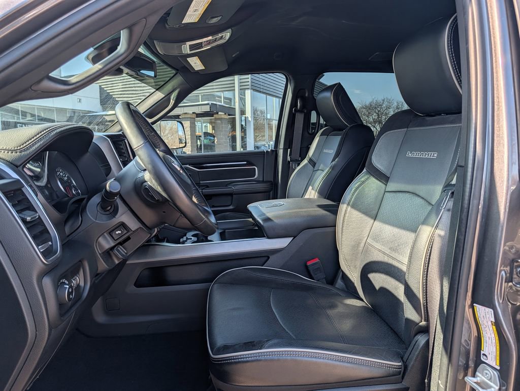 Used 2020 RAM 2500 Laramie w/ Night Edition image 20