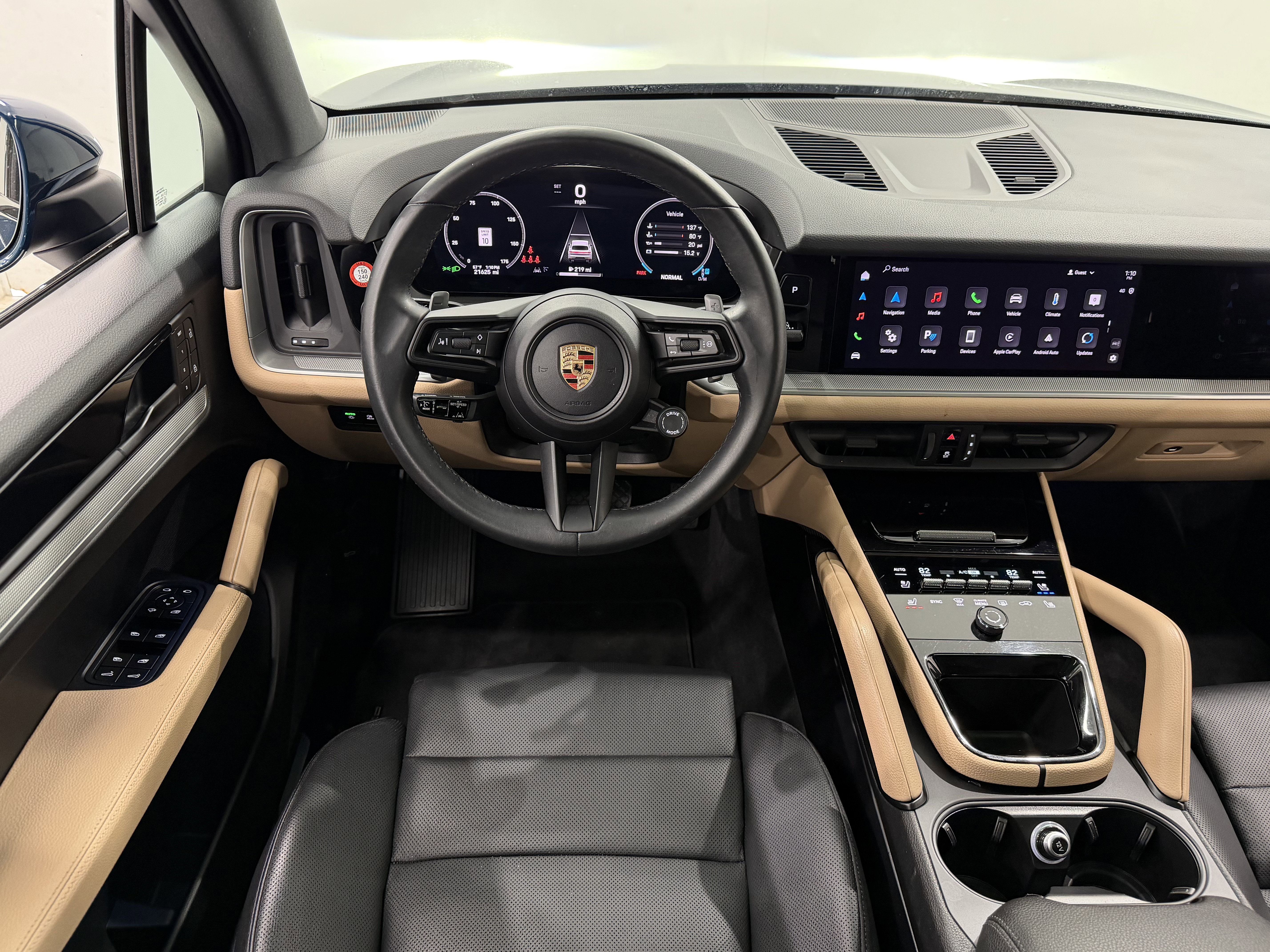 Certified 2024 Porsche Cayenne w/ Premium Package Plus (PFM) image 25