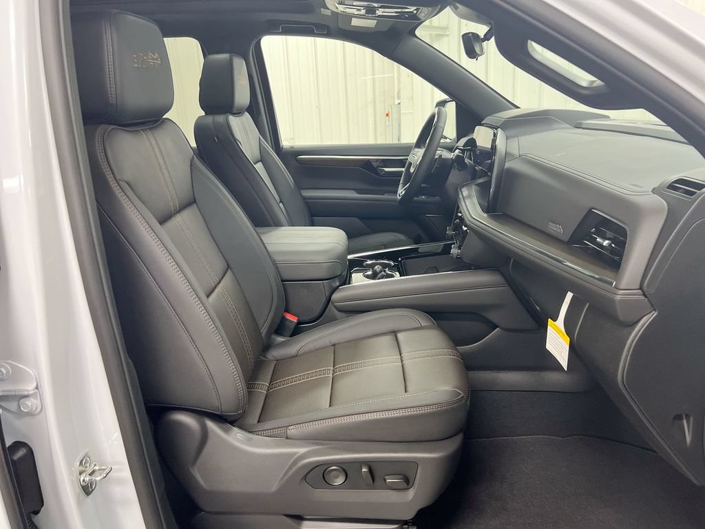 New 2026 Chevrolet Tahoe High Country AWD/4WD image 23
