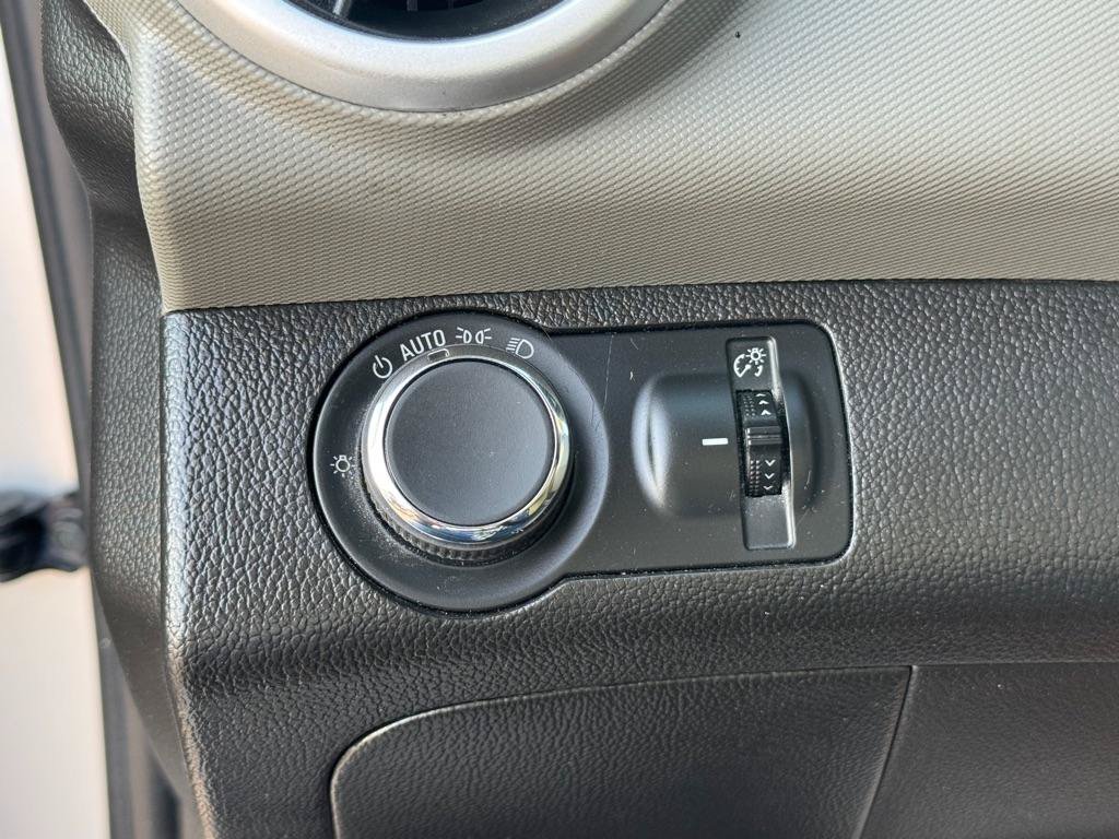 Used 2019 Chevrolet Sonic LT FWD image 22
