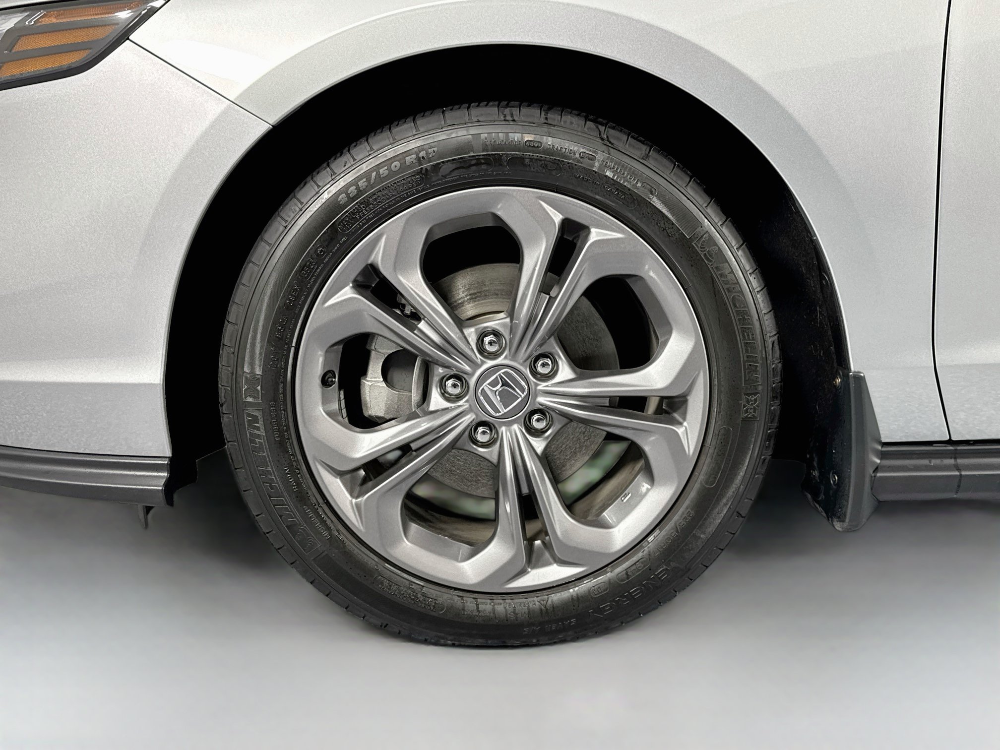 Certified 2024 Honda Accord EX image 30