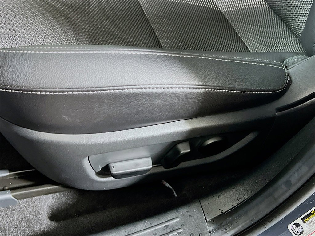 Used 2025 MAZDA CX-50 2.5 Hybrid w/ Weather Package image 17