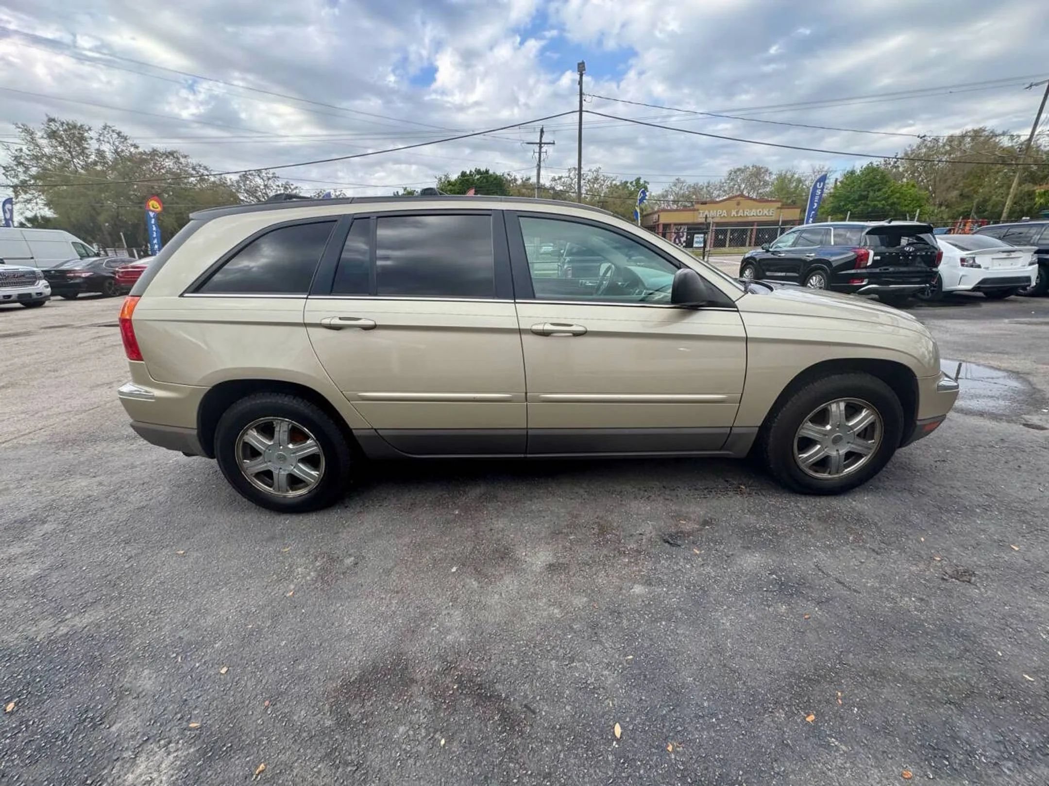 Used 2006 Chrysler Pacifica Touring AWD/4WD image 6