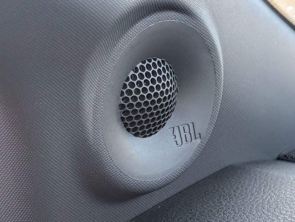 Used 2022 Toyota Sienna XSE image 22