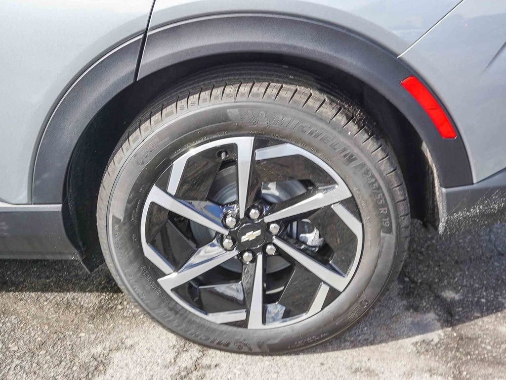 New 2026 Chevrolet Equinox EV LT FWD image 8