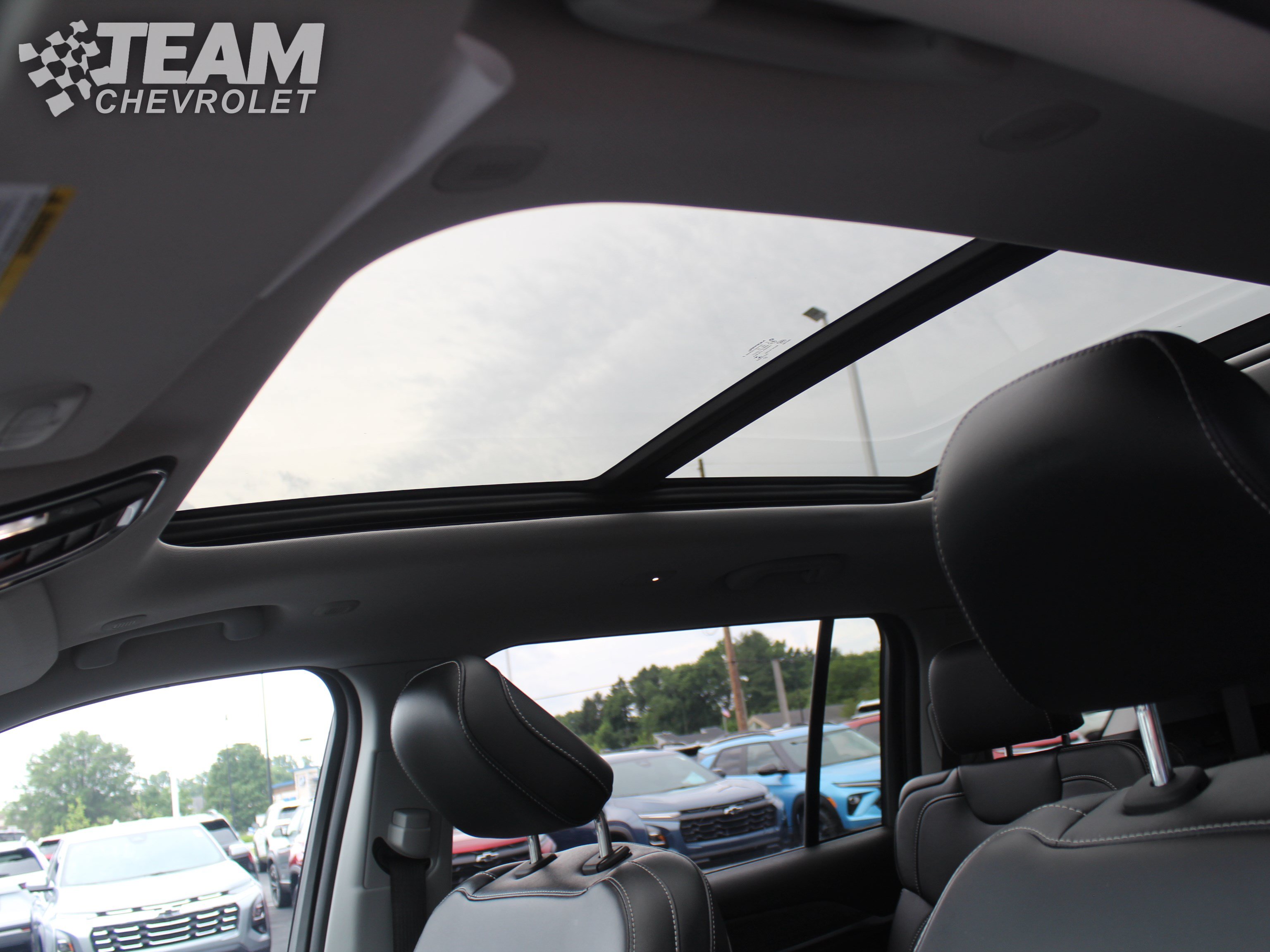 Used 2023 Jeep Grand Cherokee L Limited AWD/4WD image 12