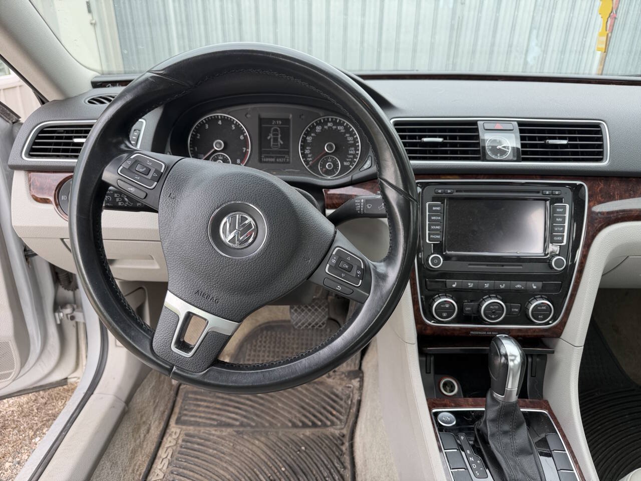 Used 2013 Volkswagen Passat 2.5 SEL Premium FWD image 29