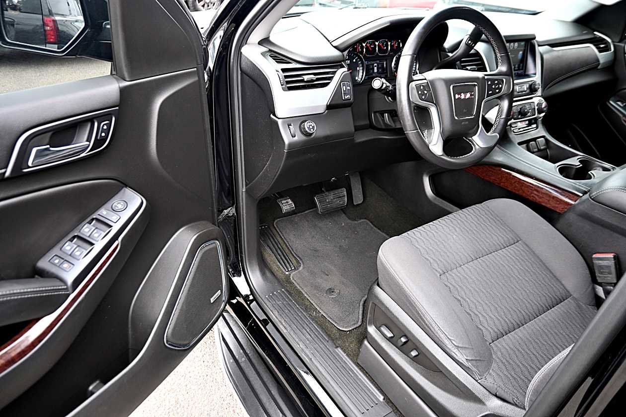 Used 2017 GMC Yukon SLE w/ Convenience Package RWD image 24