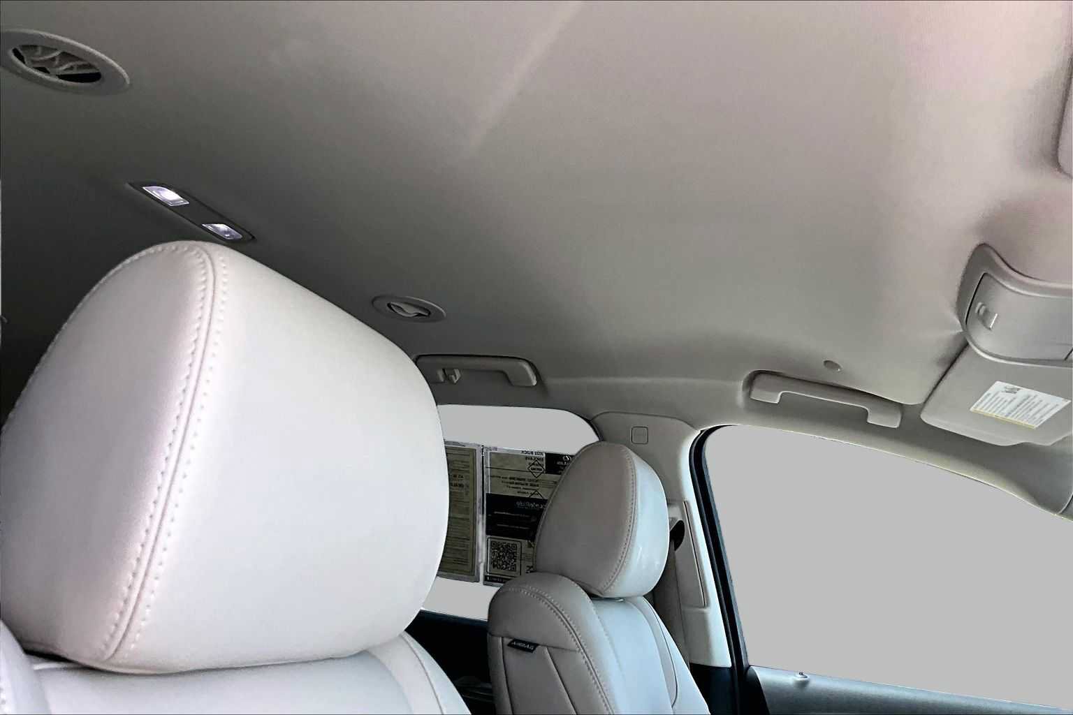 Used 2023 Buick Enclave Essence FWD image 14