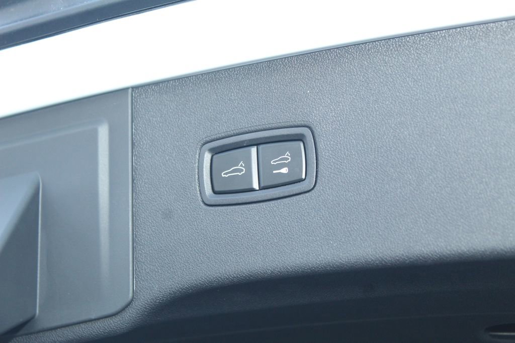 Certified 2025 Porsche Cayenne image 13