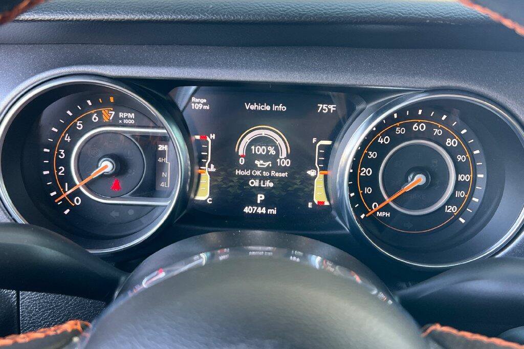 Used 2023 Jeep Gladiator Mojave w/ Cold Weather Group AWD/4WD image 24