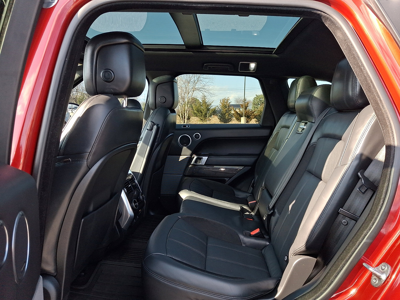 Used 2022 Land Rover Range Rover Sport HST image 10