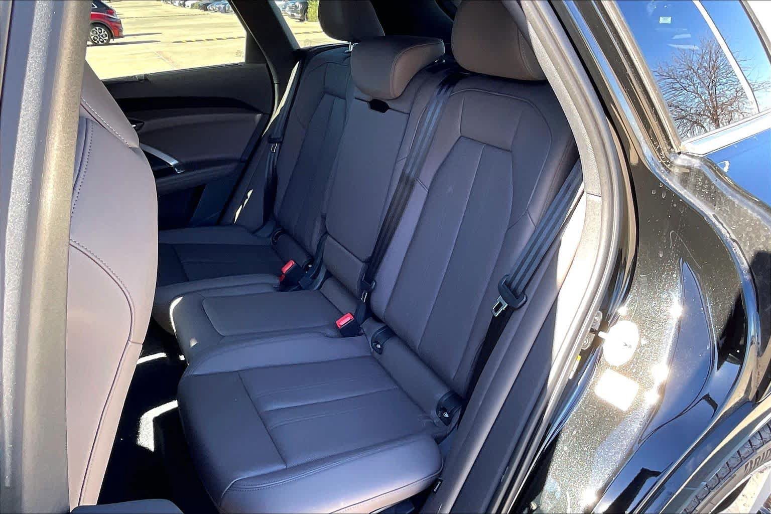Used 2025 Audi Q5 Premium w/ Premium Plus AWD/4WD image 36