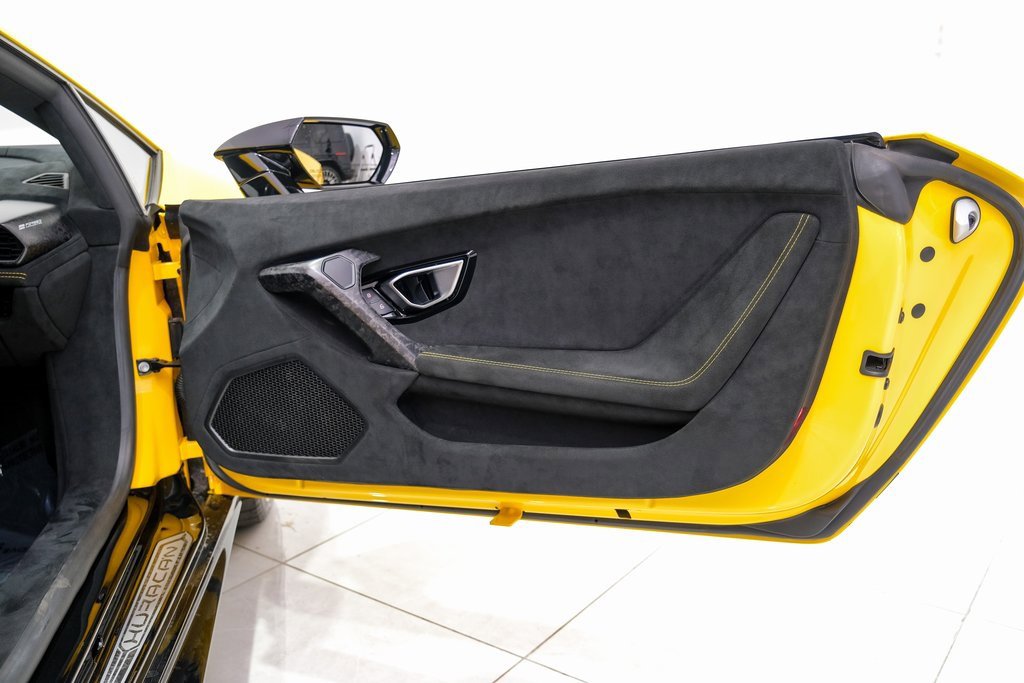Used 2018 Lamborghini Huracan Performante image 46