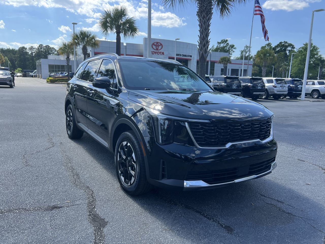 Used 2025 Kia Sorento S w/ Panoramic Sunroof Package AWD/4WD image 2