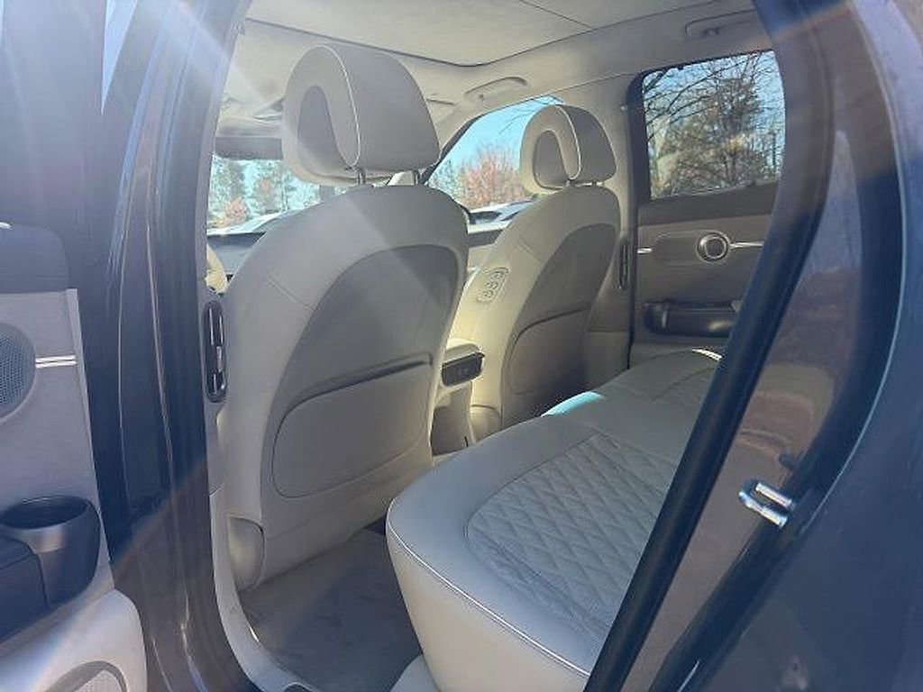 Used 2023 Genesis GV60 Performance image 8