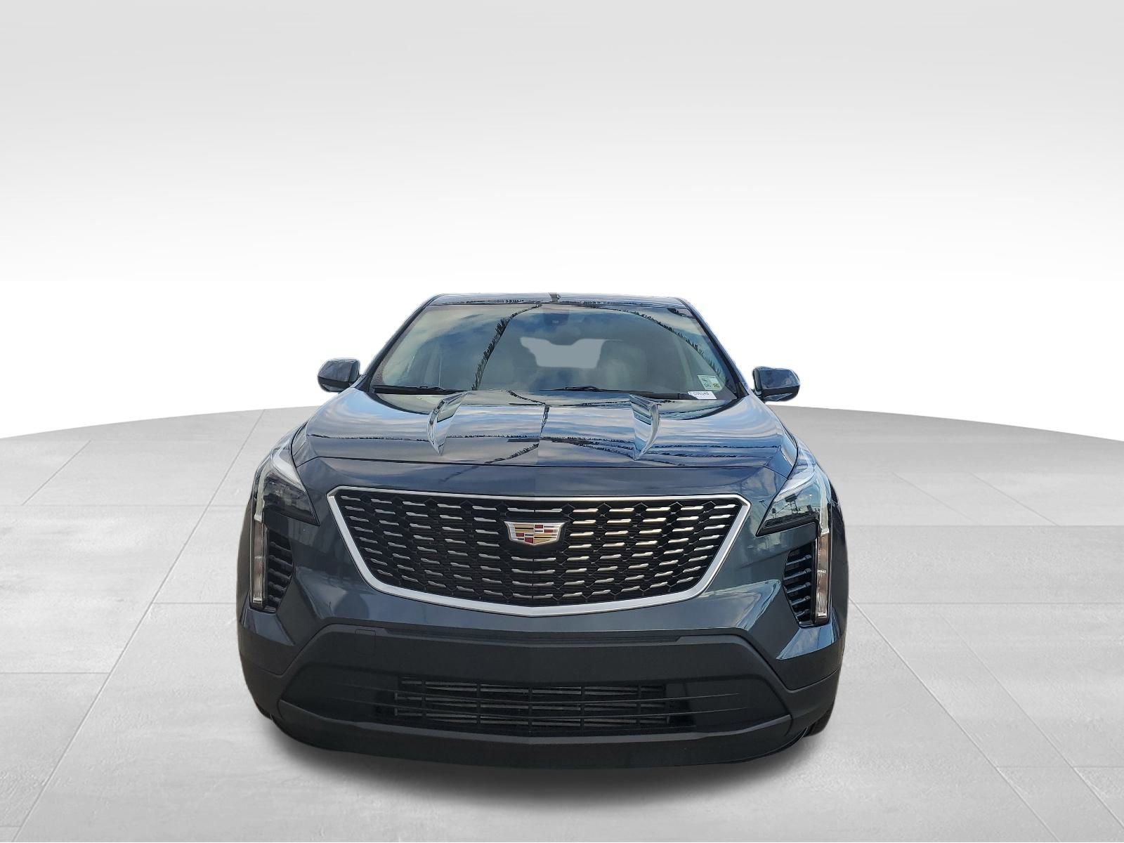 Used 2019 Cadillac XT4 Luxury image 2