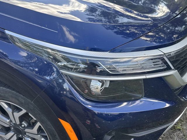 Used 2021 Kia Seltos EX AWD/4WD image 7