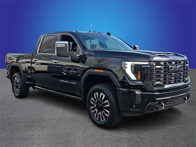 Used 2024 GMC Sierra 3500 Denali Ultimate image 3