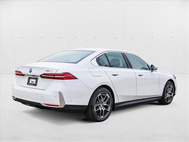 Used 2025 BMW i5 xDrive40 w/ Premium Package image 5