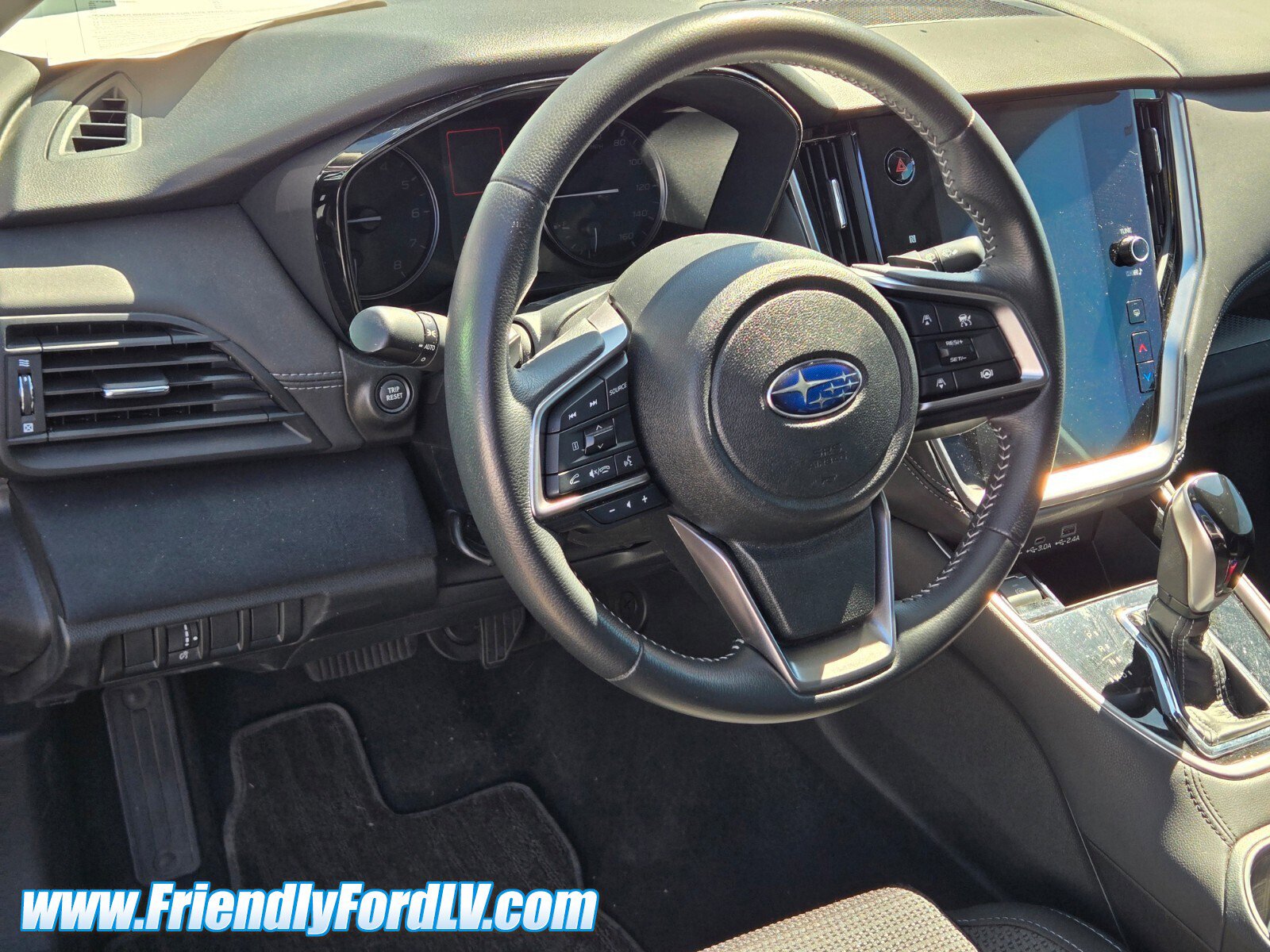 Used 2025 Subaru Outback Premium AWD/4WD image 6