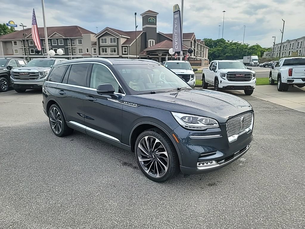 Used 2022 Lincoln Aviator Reserve w/ Equipment Group 201A AWD/4WD image 1