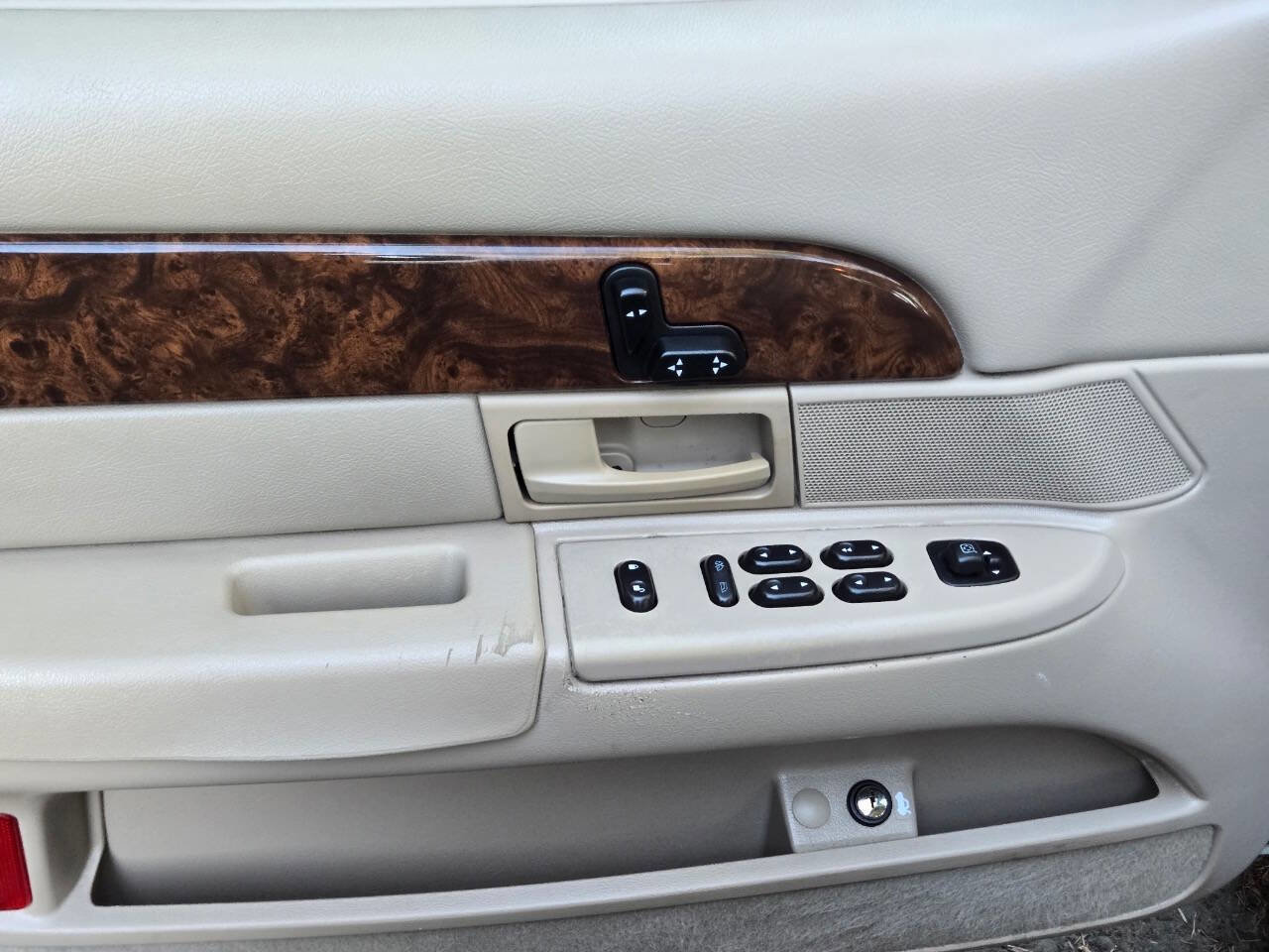 Used 2004 Mercury Grand Marquis GS image 25