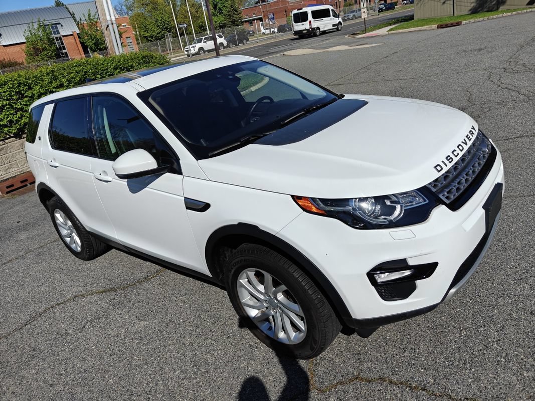 Used 2019 Land Rover Discovery Sport HSE AWD/4WD image 37