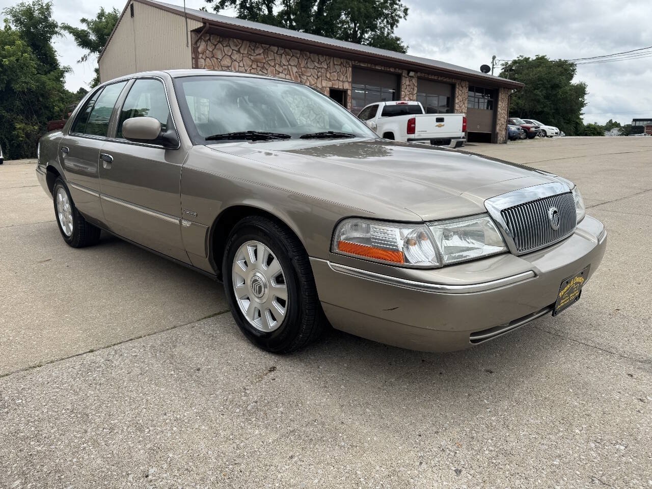 Used 2003 Mercury Grand Marquis LS RWD image 3