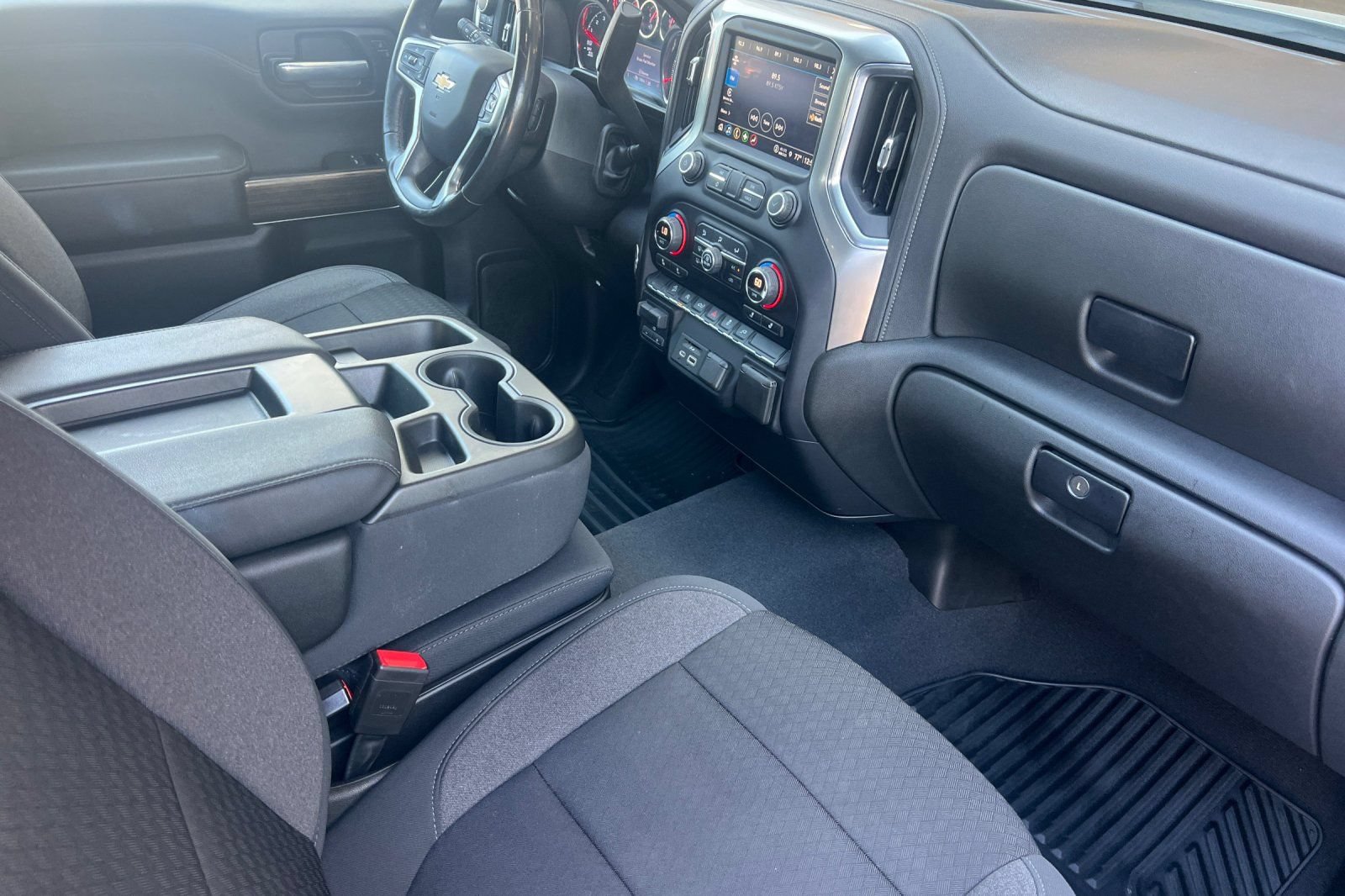 Used 2021 Chevrolet Silverado 1500 LT w/ Z71 Off-Road Package AWD/4WD image 12