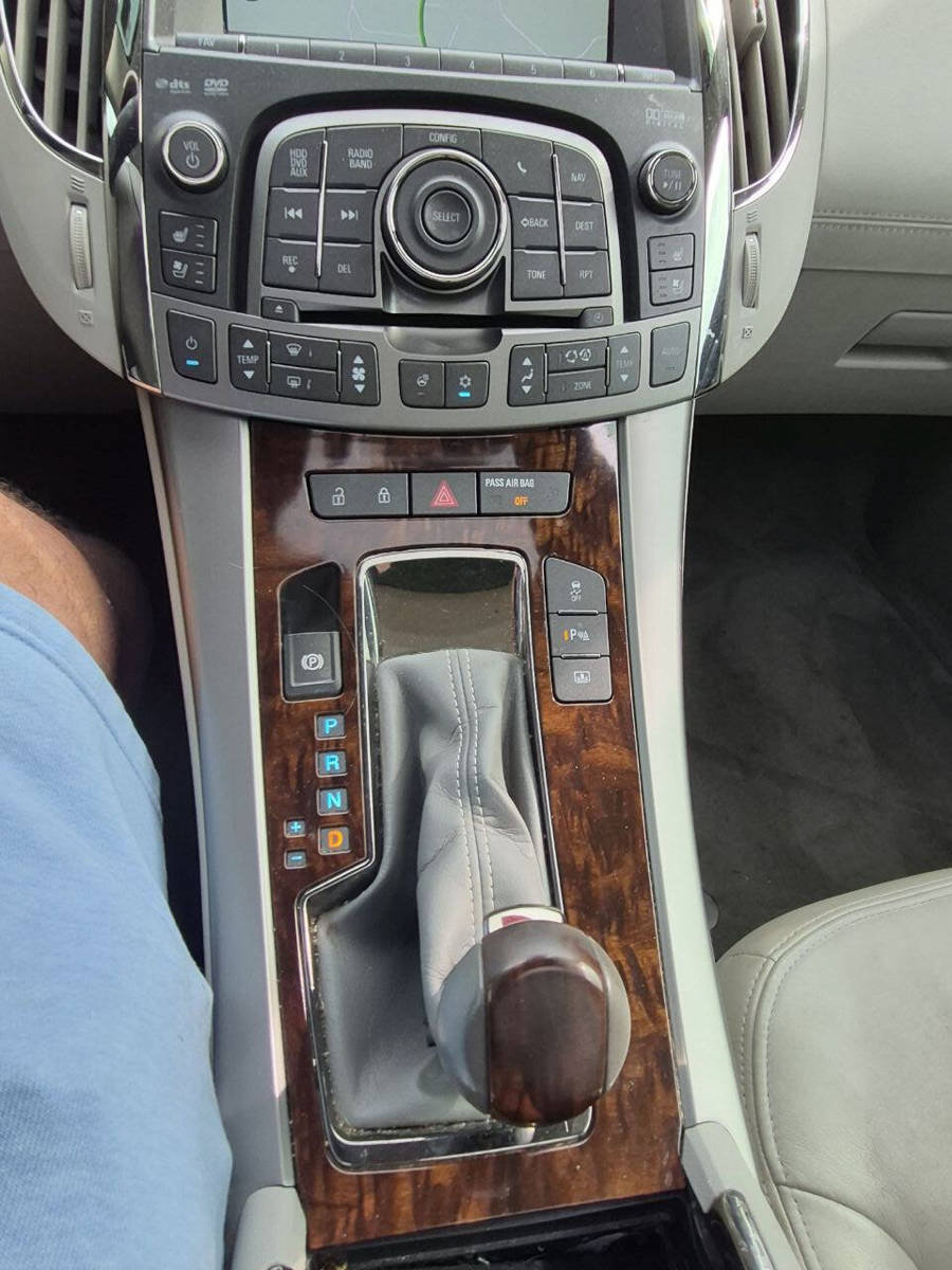Used 2012 Buick LaCrosse Premium FWD image 11