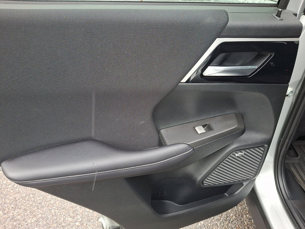 Used 2025 Mitsubishi Outlander ES AWD/4WD image 19