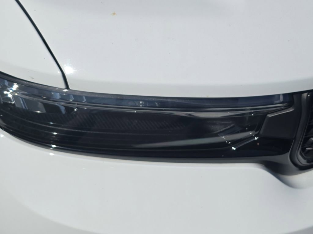 Used 2024 Jeep Grand Cherokee L Altitude image 12