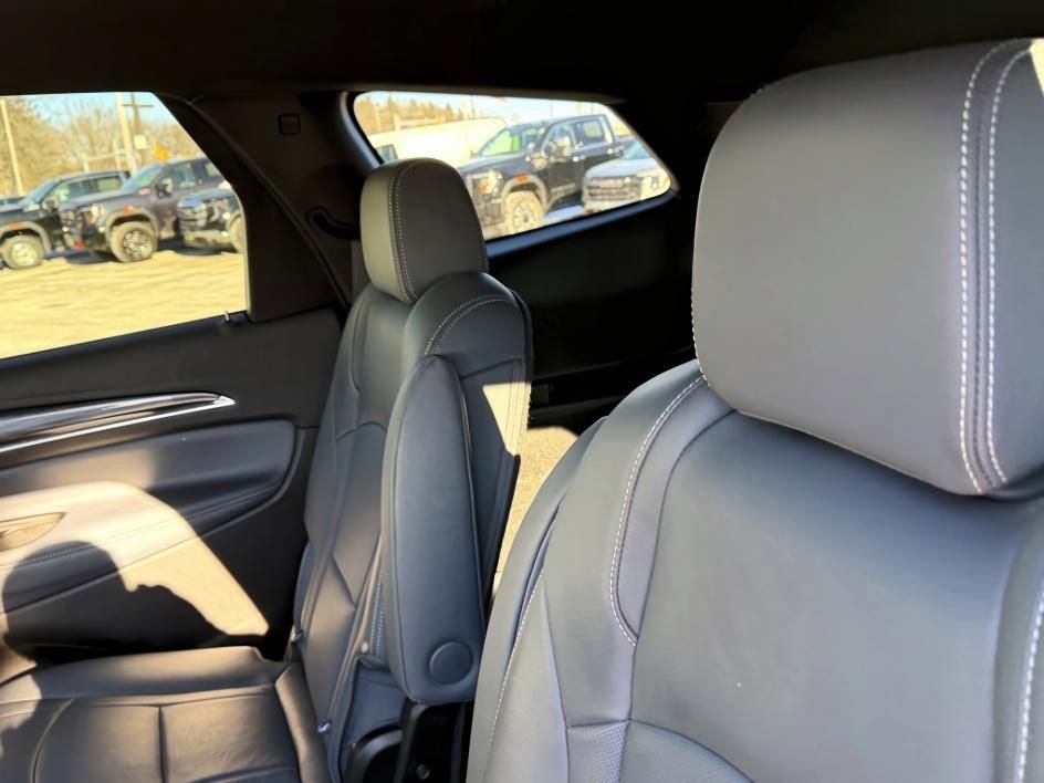 Certified 2023 Buick Enclave Essence image 8