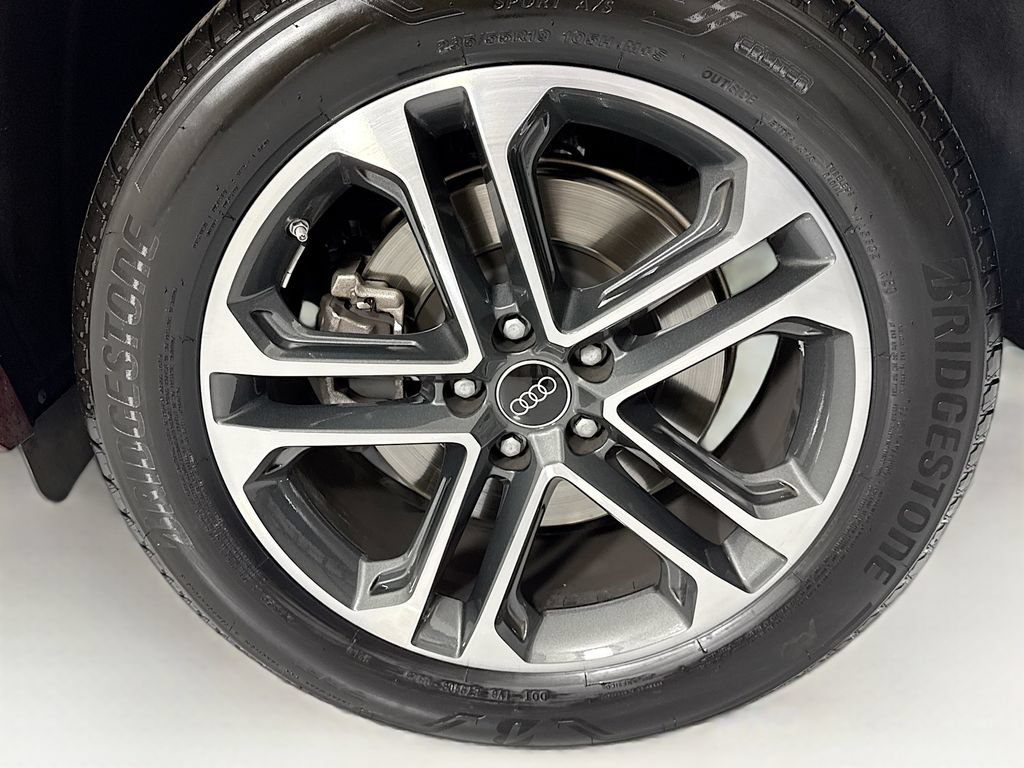 Used 2025 Audi Q5 Premium w/ Premium Plus AWD/4WD image 31