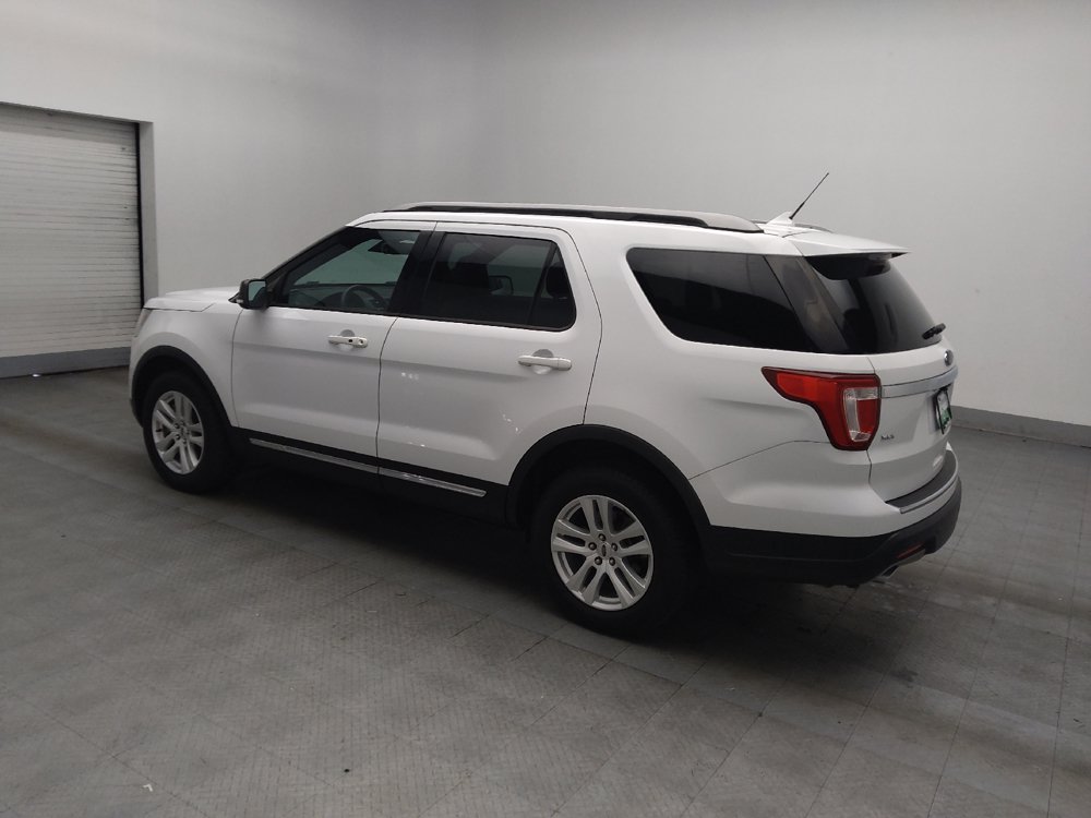 Used 2018 Ford Explorer XLT w/ Equipment Group 201A AWD/4WD image 3