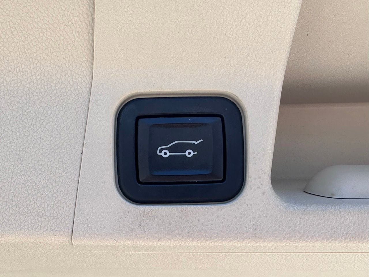 Used 2021 GMC Acadia Denali AWD/4WD image 15