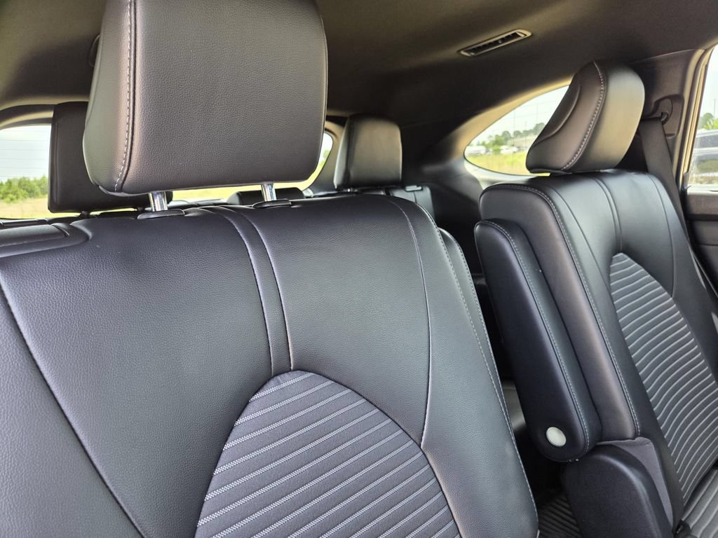 Used 2022 Toyota Highlander XSE FWD image 31