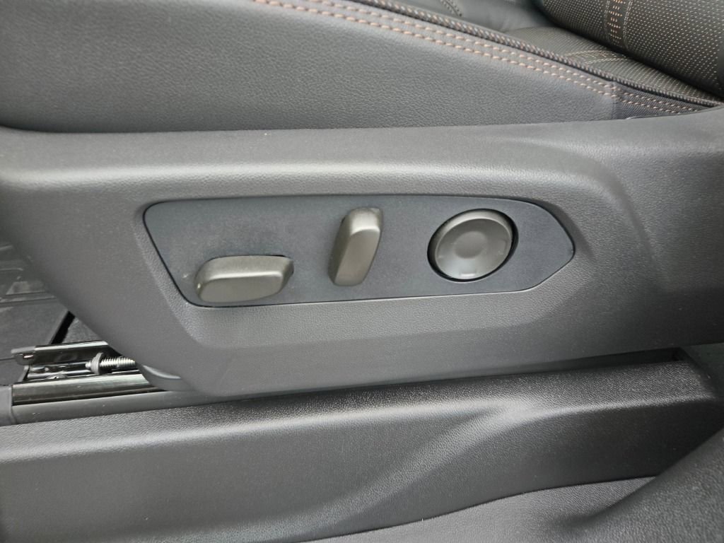 New 2026 Chevrolet Suburban High Country w/ Sun And Tow Package image 21