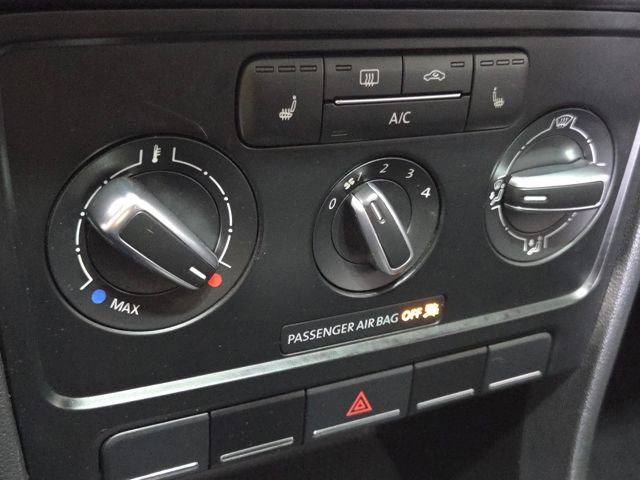 Used 2014 Volkswagen Beetle R-Line image 35