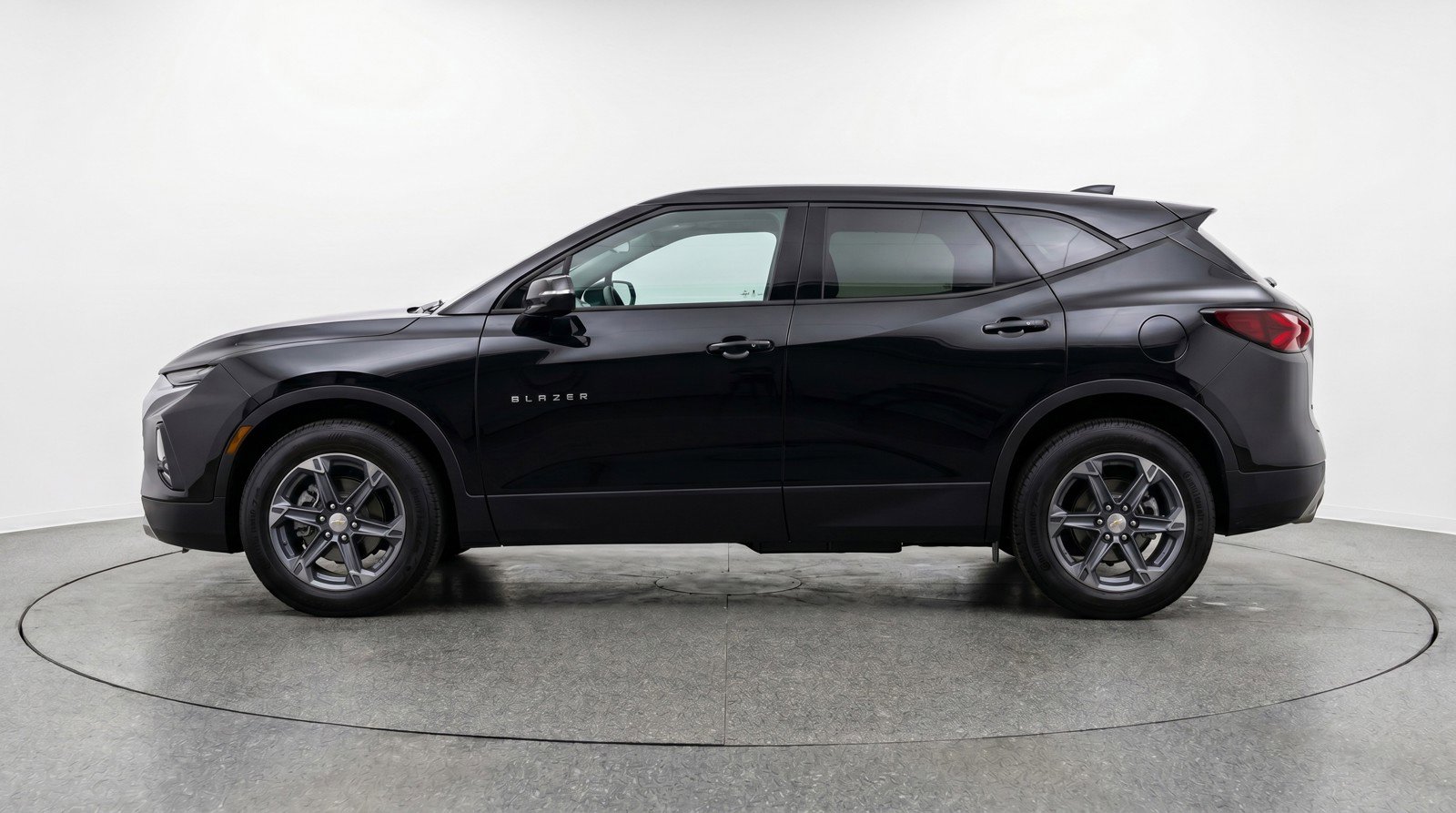 Used 2025 Chevrolet Blazer LT FWD image 5