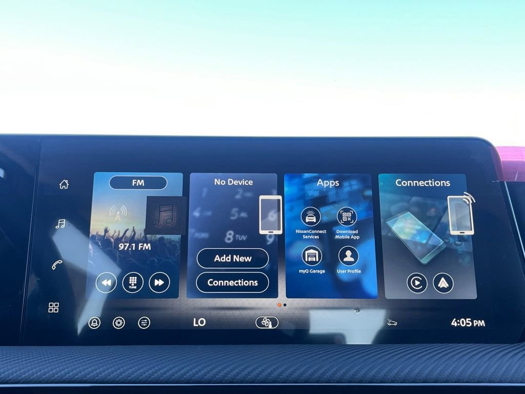 New 2026 Nissan Kicks SR image 8