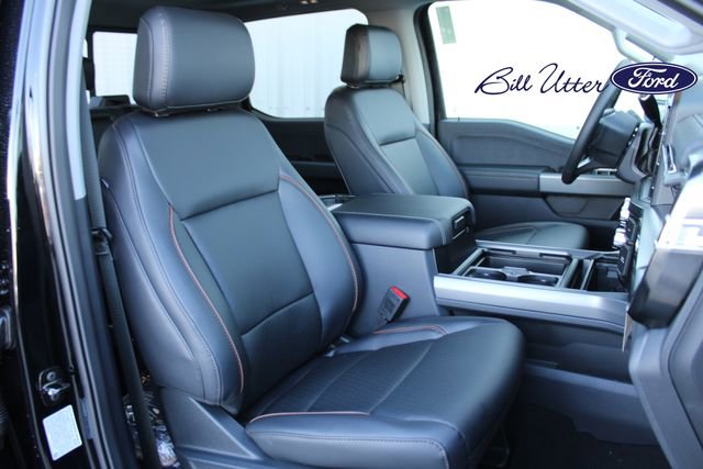 New 2026 Ford F250 Lariat w/ Black Appearance Package image 6