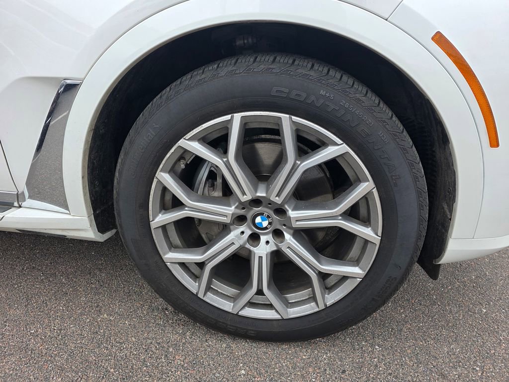Used 2025 BMW X7 xDrive40i AWD/4WD image 5