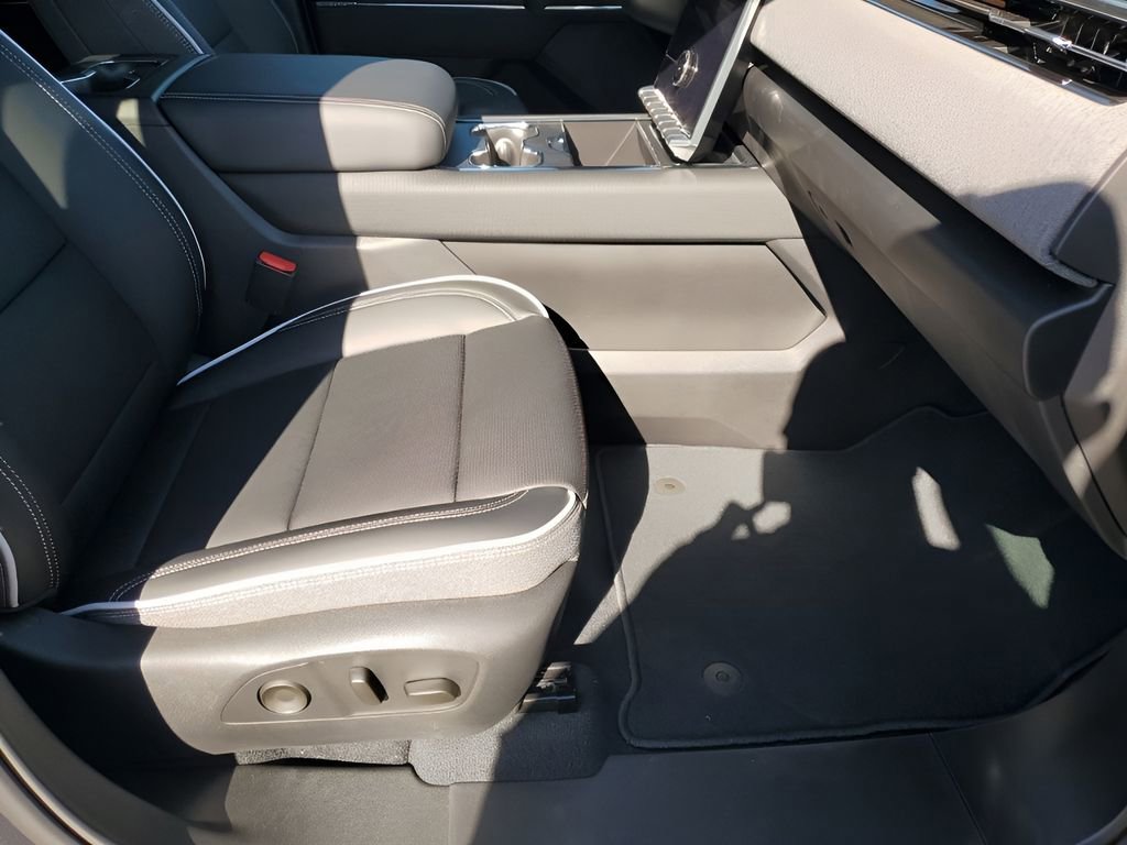 New 2026 GMC Sierra EV Elevation w/ Premium Package AWD/4WD image 19