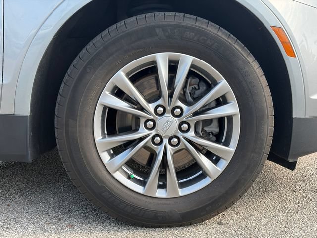 Used 2023 Cadillac XT5 Premium Luxury AWD/4WD image 2