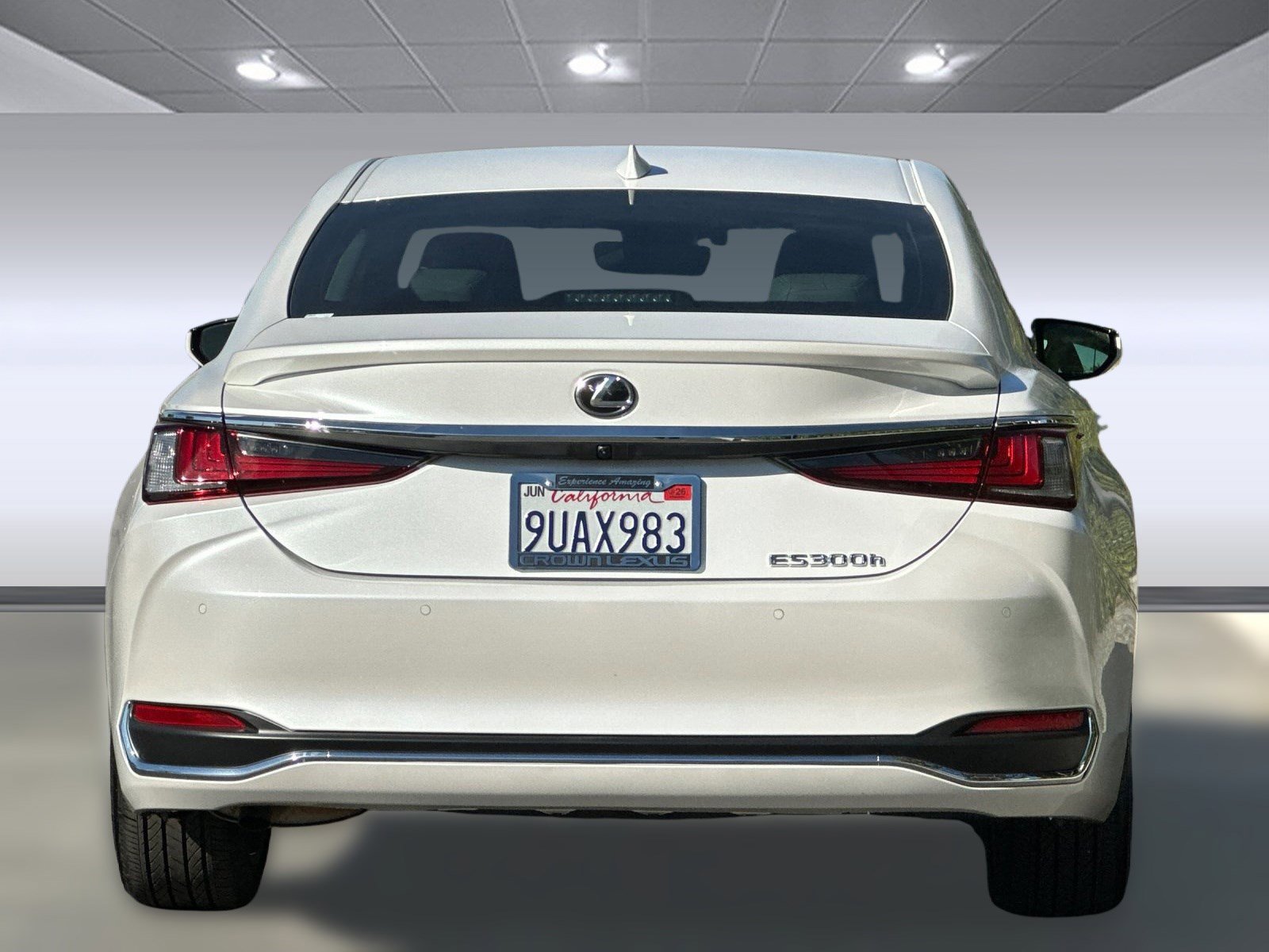 Certified 2025 Lexus ES 300h w/ Premium Package image 11